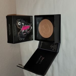 THE NIGHTMARE BEFORE CHRISTMAS REVOLUTION MISFIT LOVE HIGHLIGHTER